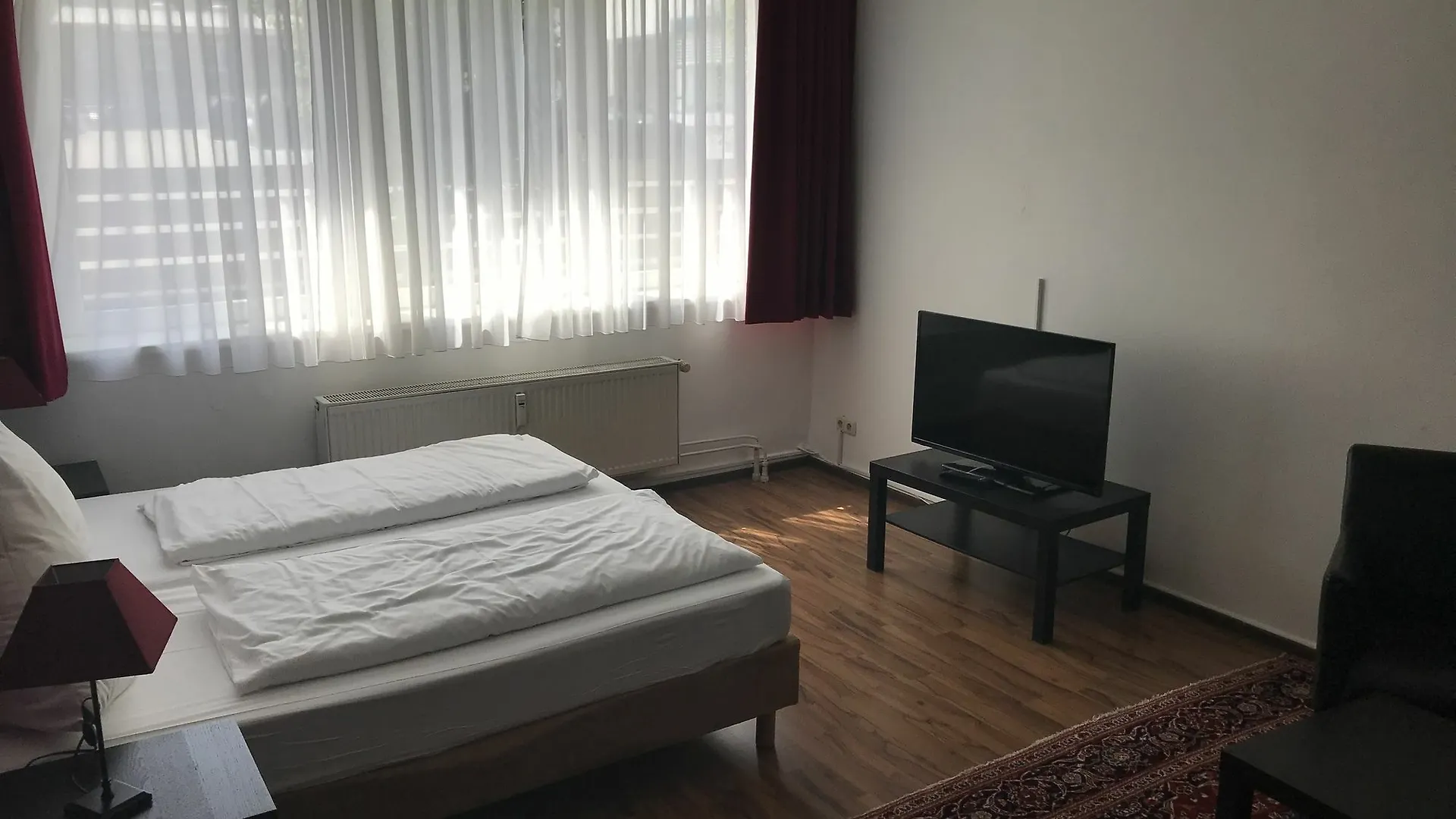 Garni Hotel Lore location